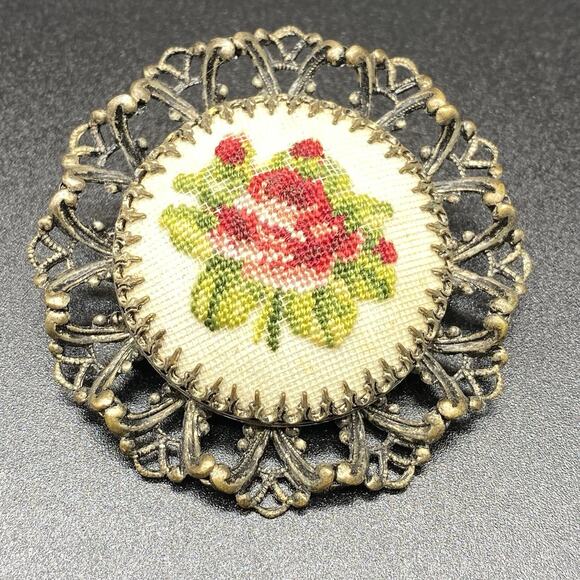 Vintage Cross Stitch Rose Brooch Pin Silver Tone Filigree - Picture 1 of 6
